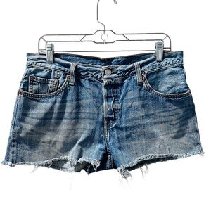 Levi Strauss 501 Medium Wash Denim Jean Shorts Size 28 Mid Rise Women's Casual
